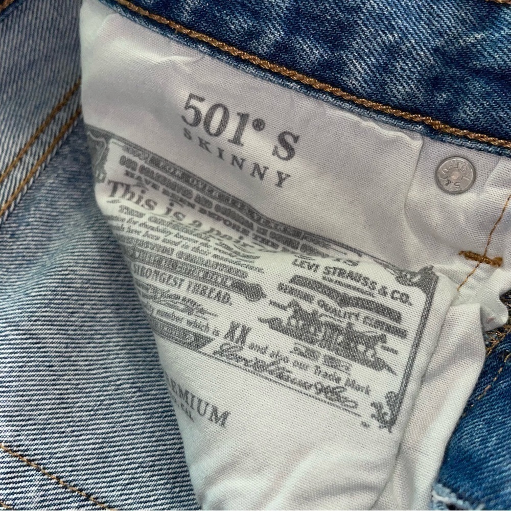Levi's Women's 501 S Skinny Button Fly High Rise Distressed Jeans - Light Blue - Picture 6 of 12